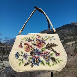 Elvette Vintage Tapestry Purse‎